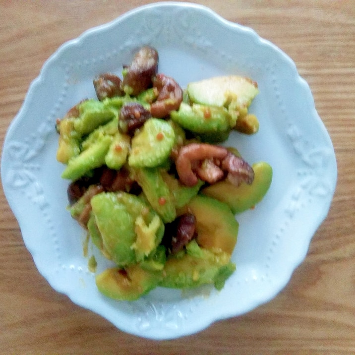 アボカドと椎茸のたれ炒め